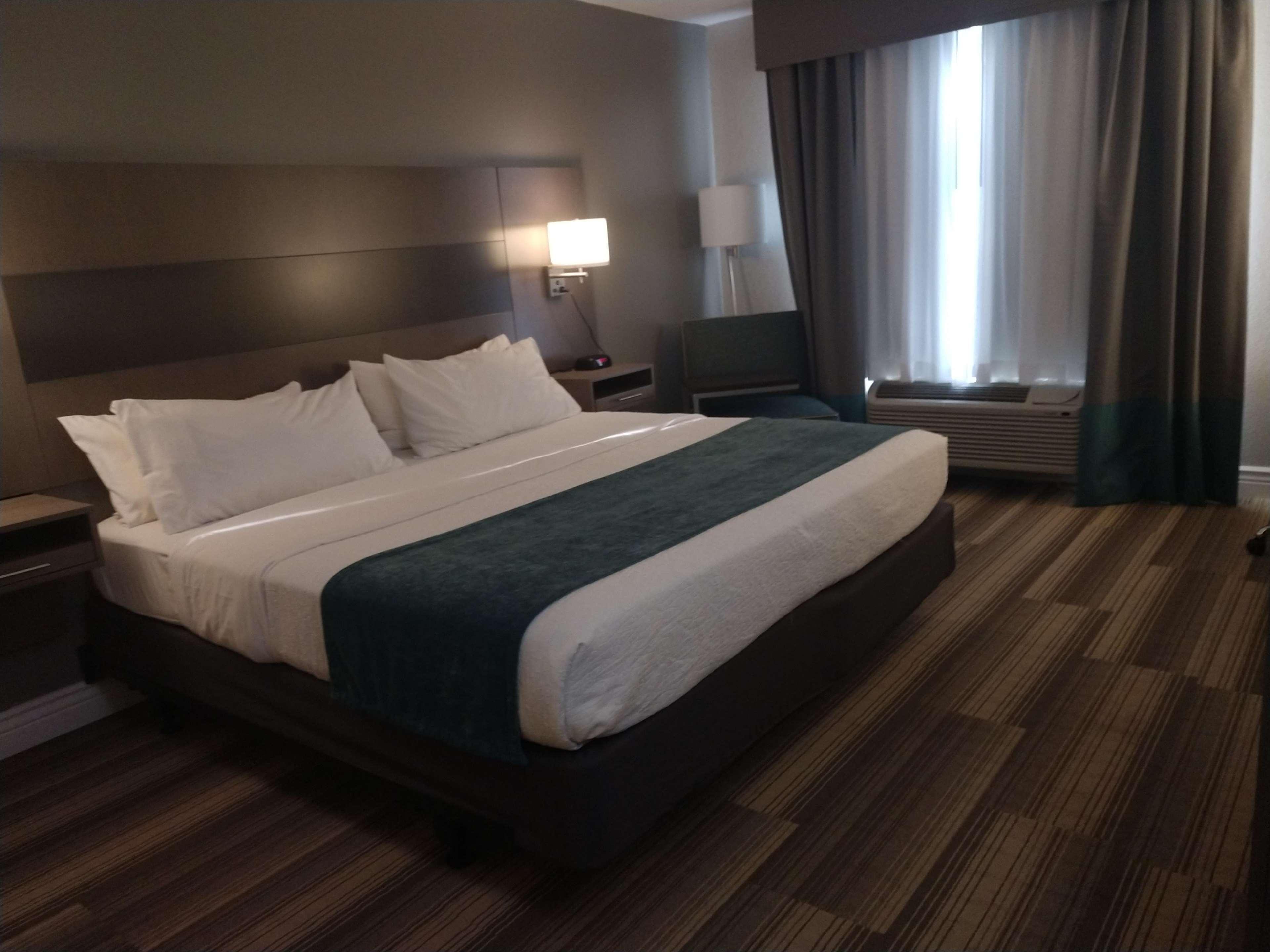 Best Western Casula Motor Inn Zewnętrze zdjęcie