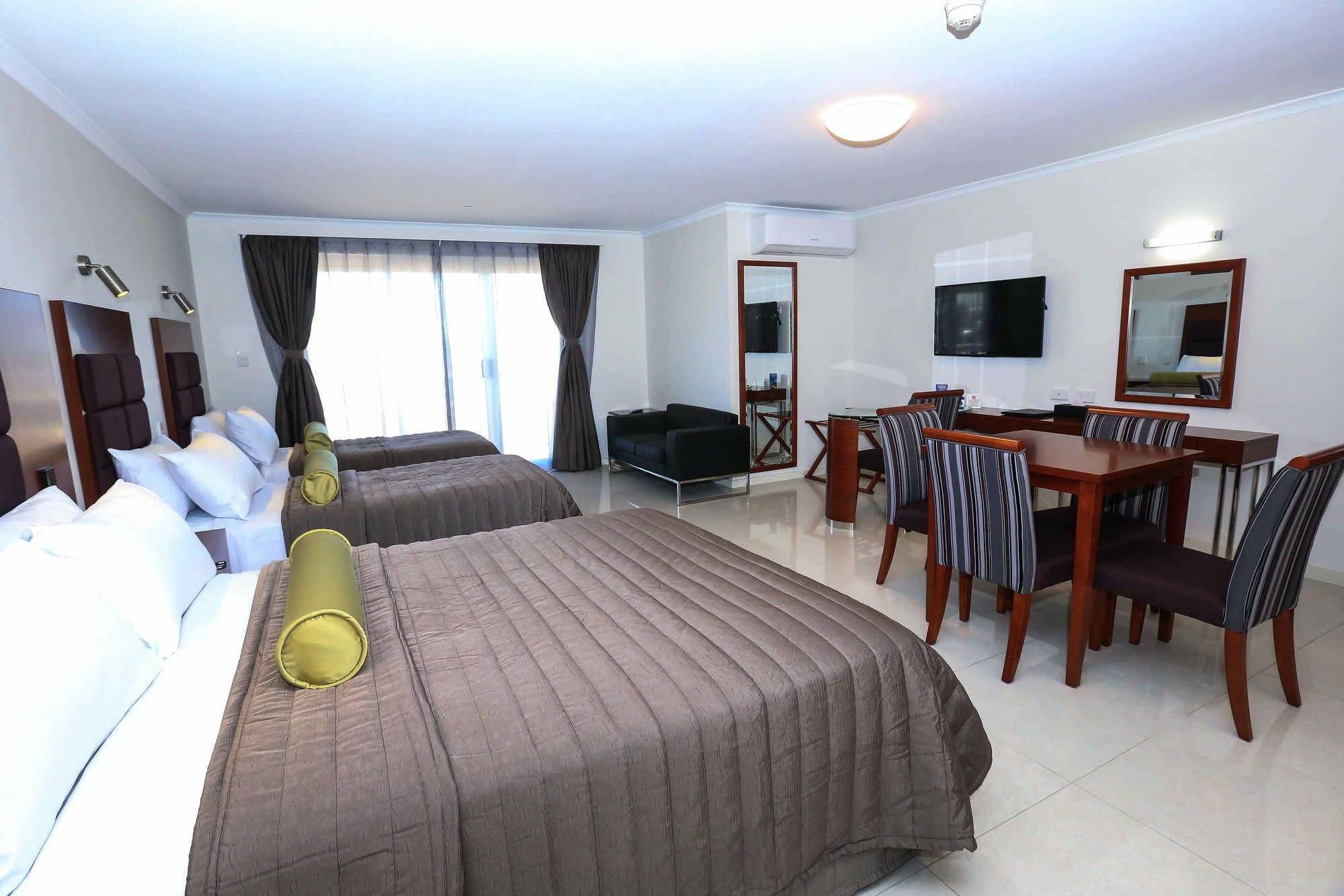 Best Western Casula Motor Inn Zewnętrze zdjęcie